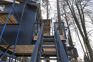 Уникальные всесезонные домики на дереве в LESO Парке