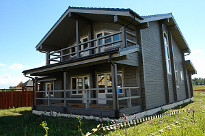 От ворсистой поверхности до благородного глянца: как многоступенчатая шлифовка и масло Renner преобразили дом