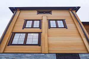 отделка фасада бруса планкеном