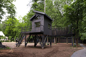 Уникальные всесезонные домики на дереве в LESO Парке