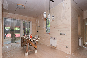 Гостевой дом в Янино: Идеальное слияние с лесным ландшафтом