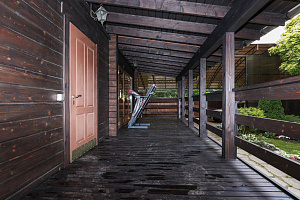 Преображение бани и террасы: защита и эстетика на реке Кобона