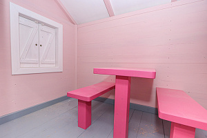 Розовый чудо-домик для юного заказчика