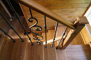 лестница деревянная