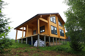 Покраска фасада и архитектурных элементов дома в КП "Ла-Манш"