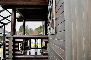 Заводская покраска + скрытый монтаж + контрастные акценты: как мы превратили обычный дом в стильный архитектурный объект