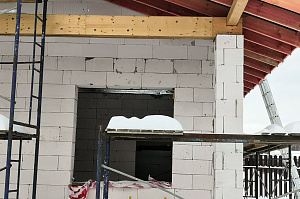 Не просто баня, а место силы: проект с парной на троих, уютной комнатой отдыха и крытой террасой