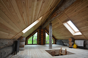 вагонка из лиственницы на мансарде