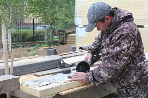 Масштабная реконструкция загородного дома: термоясень, фахверк с историей и идеальная геометрия каждого элемента
