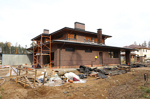 Миллиметры решают: выравнивание, подсистема, скрытый крепёж — идеальный фасад