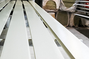 окрашенный планкен из сосны