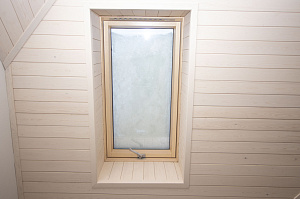 Лесобиржа-Спб: Элитная отделка потолка ангарской сосной в 