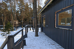 Уникальные всесезонные домики на дереве в LESO Парке