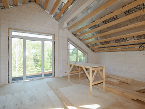 Внутренняя гармония: безупречная покраска брусового дома лазурью Renner в ДНП Деревенька от Лесобиржа-Спб