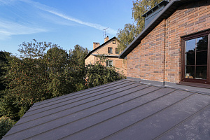 Преображение газобетонного дома: Фальцевая кровля и клинкерный фасад в КП 