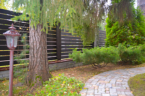 монтаж планкена на забор