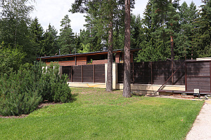 Забор из скошенного планкена в Нижний: Эстетика и долговечность от Лесобиржа-СПб, проверенные временем