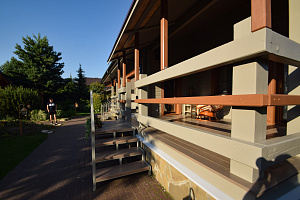 Финская надежность и русское брусовое зодчество: реставрация дома в Никольском краской Tikkurila Vinha