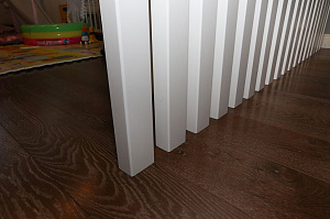 Элегантное зонирование: реечные перегородки из дуба в Кюмлено