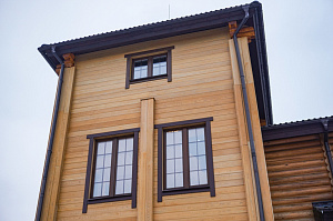 отделка фасада бруса планкеном