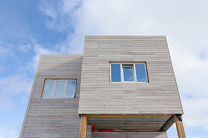 Современный каркасный дом с эксплуатируемой кровлей у Озера Врево