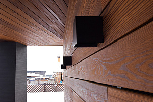 облицовка фасада планкеном из термососны