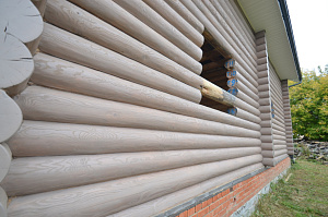 Качество не всегда стоит дорого: выбор масла Renner YS M046 для сруба в Приозерье с гарантией 8 лет