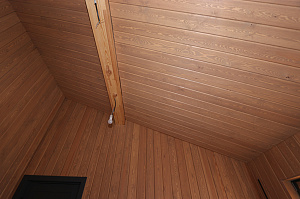 Имитация бруса из ангарской сосны с покраской лазурью Nordik Sauna от "Финкраски"