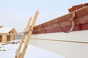 Комплексный подход к реконструкции: усиливаем, утепляем и покрываем дом качественной кровлей