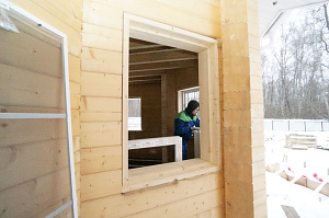 Вдохнуть жизнь в стены: полный цикл отделки дома из клееного бруса