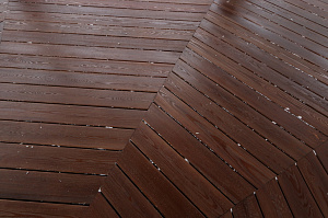 Как мы восстановили террасу: от изношенного настила до готового пространства