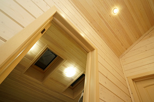 Вдохнуть жизнь в стены: полный цикл отделки дома из клееного бруса