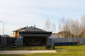 Возведение хозблока