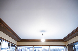 Фальшбалки из МДФ шпон дуба: Мастерство и Стиль для загородного дома в Михайловской горке