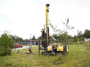 Надежный свайный фундамент с обвязкой для будущего дома в Тай-Лэнд