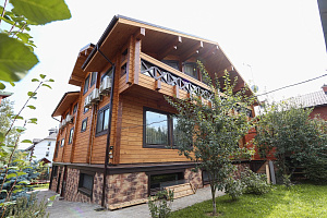 Реставрация и комплексная защита фасада двухэтажной бани в Верховский