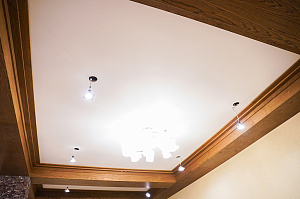 Фальшбалки из МДФ шпон дуба: Мастерство и Стиль для загородного дома в Михайловской горке