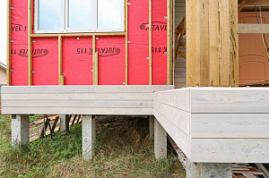 Современный каркасный дом с эксплуатируемой кровлей у Озера Врево