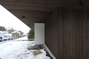 Комбинированный фасад от Лесобиржа-Спб: гармония стиля и долговечности в 