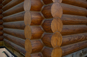 Возрождение деревянного дома: Энергоэффективность и красота в Рощинской Сказке