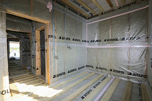 Современный каркасный дом с эксплуатируемой кровлей у Озера Врево