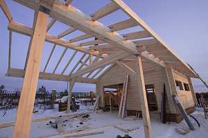 Комплексный подход к реконструкции: усиливаем, утепляем и покрываем дом качественной кровлей