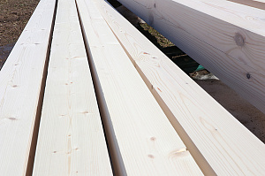 Не просто обшивка, а комплексное решение: вентилируемый фасад, индивидуальный водосток и единый стиль — дом, который будет служить десятилетиями