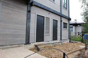 Масштабная реконструкция загородного дома: термоясень, фахверк с историей и идеальная геометрия каждого элемента