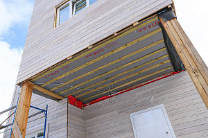 Современный каркасный дом с эксплуатируемой кровлей у Озера Врево