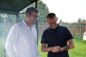 Кикино: перешлифовка и перекраска фасада системой Renner с ресурсом до 10 лет