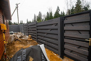 забор из прямого планкена