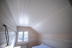 потолок в мансарде