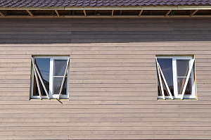 Не просто обшивка, а комплексное решение: вентилируемый фасад, индивидуальный водосток и единый стиль — дом, который будет служить десятилетиями