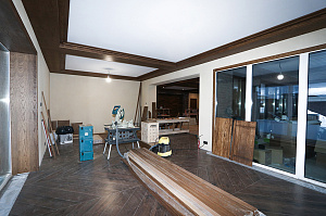 Фальшбалки из МДФ шпон дуба: Мастерство и Стиль для загородного дома в Михайловской горке